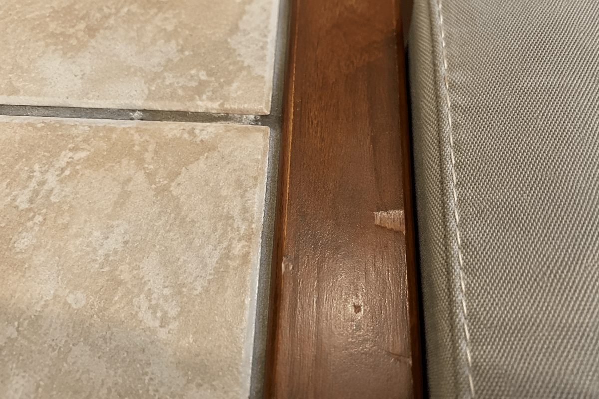 Handle edge cases: glare, scale changes, and mixed materials
